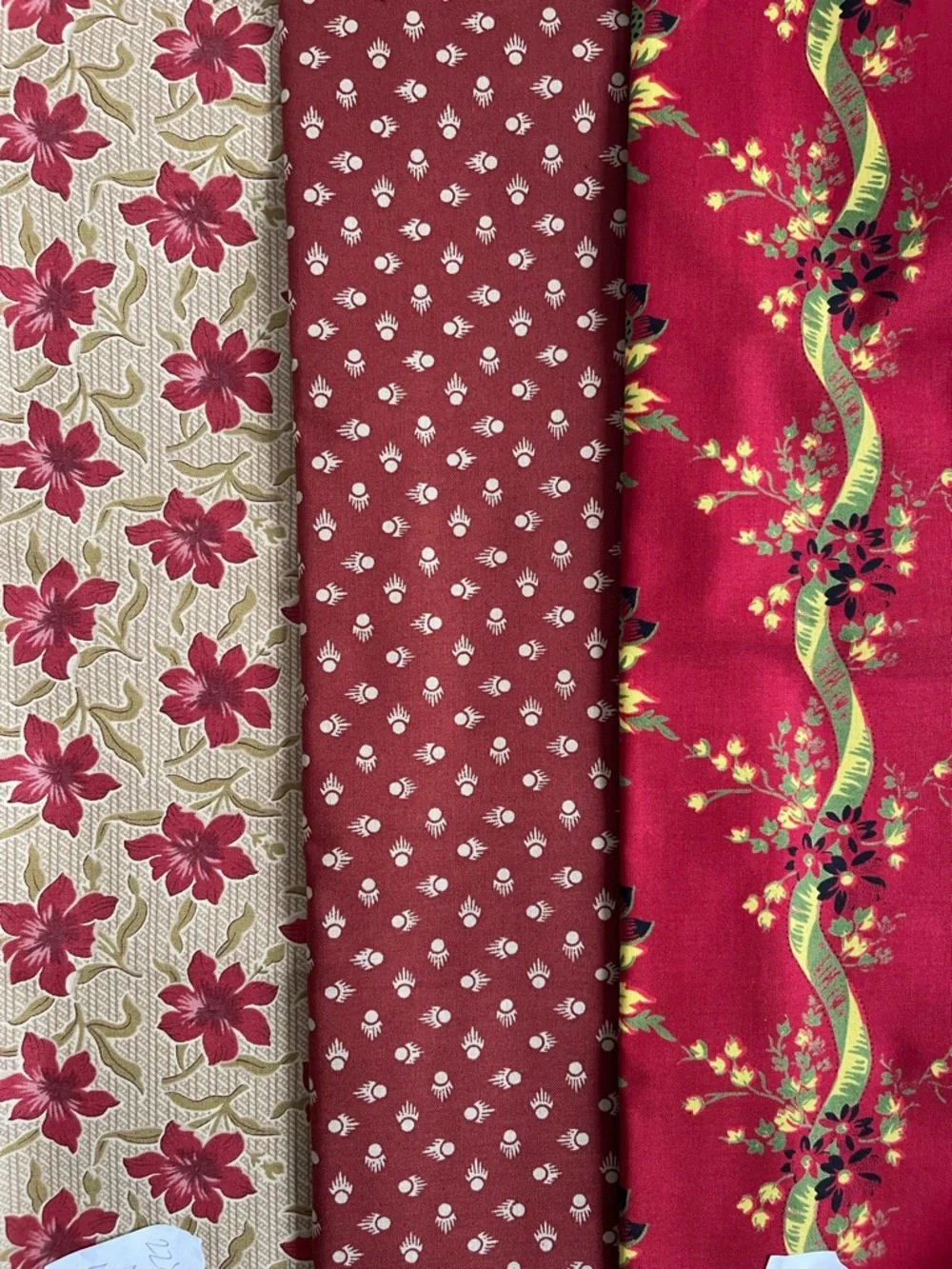 🧵$10 OFF $30✨ Cotton Quilting Fabric Red Floral Bundle Remnants